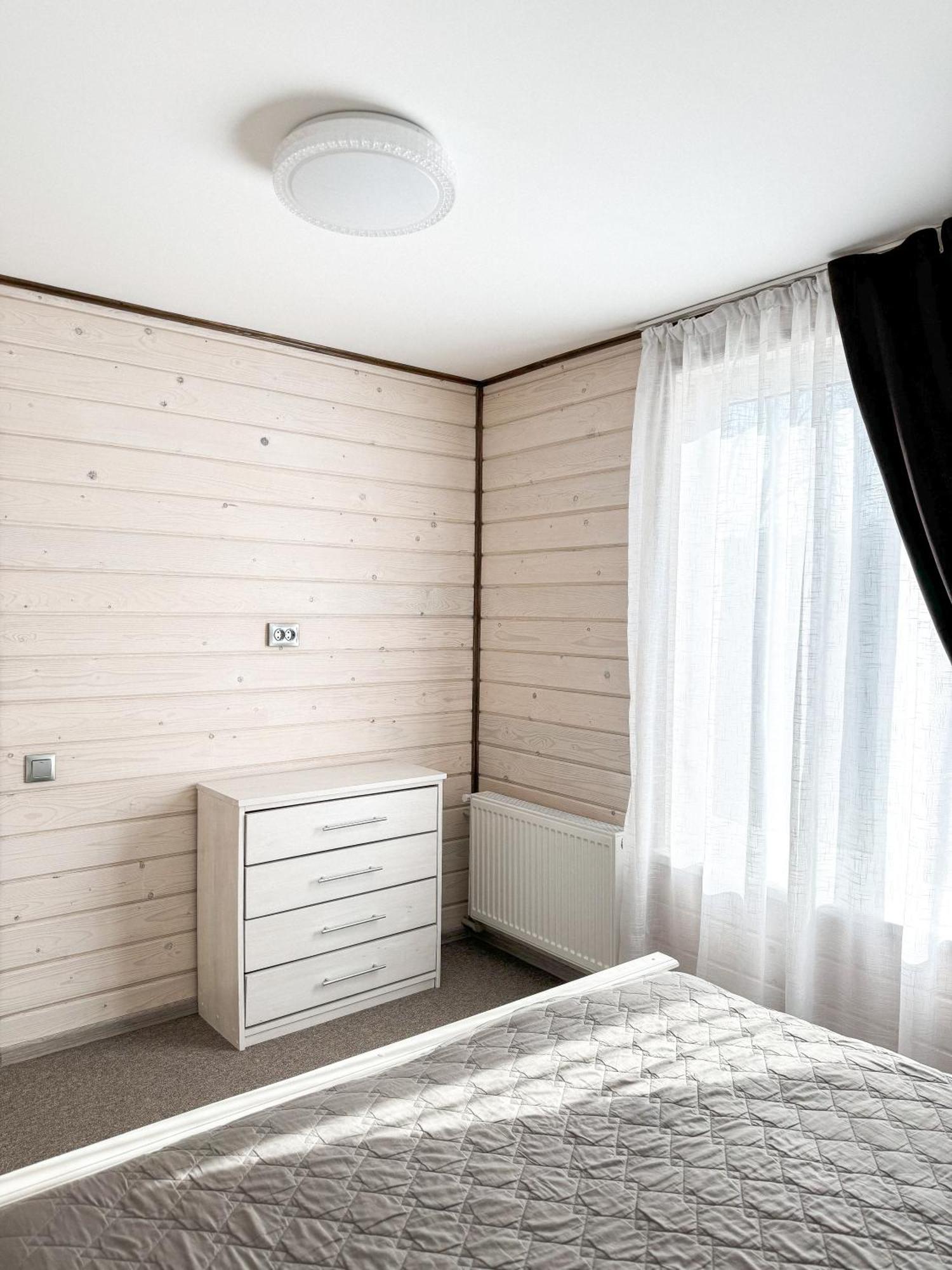 Софія Yasinya Buitenkant foto