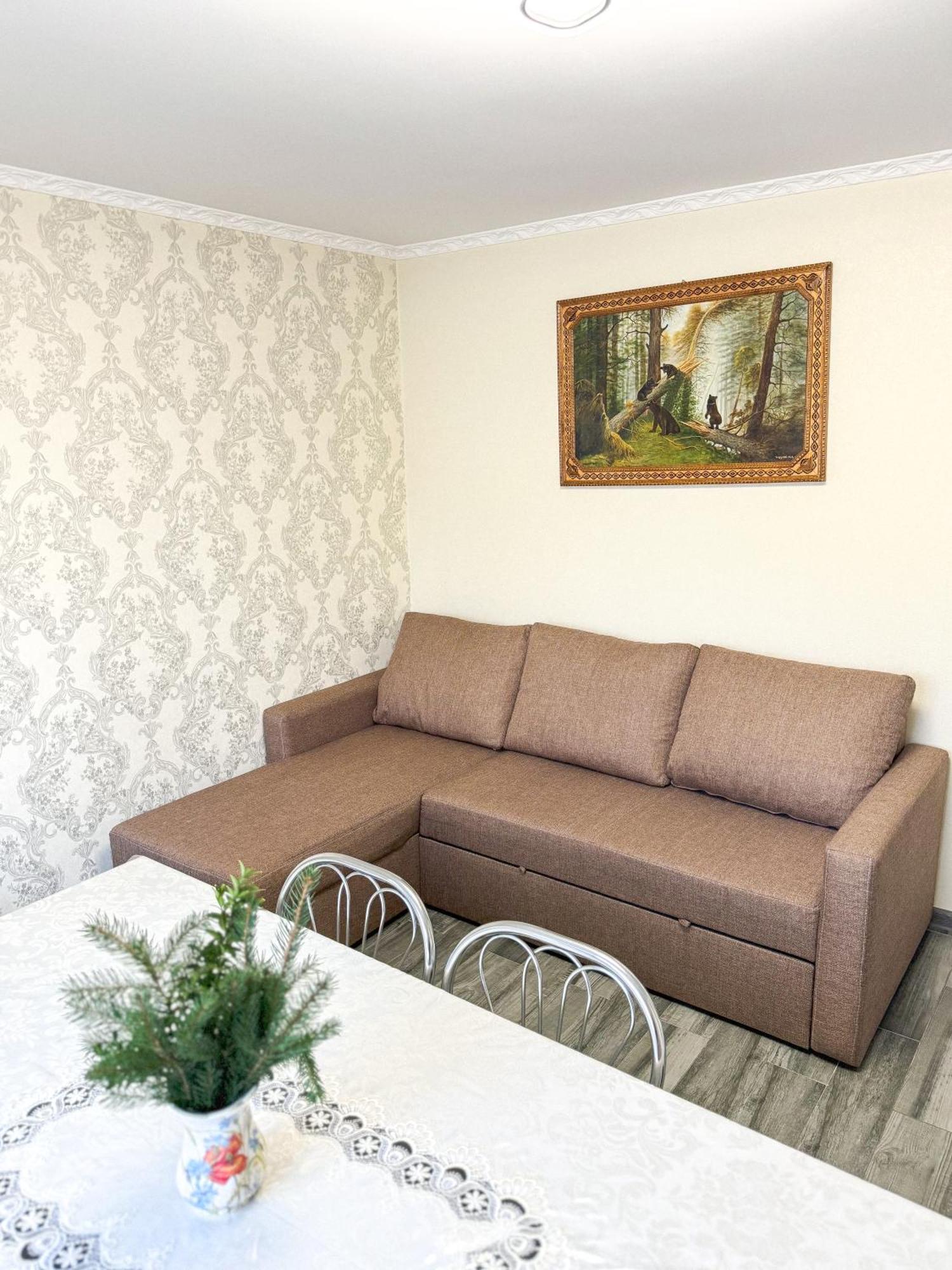 Софія Yasinya Buitenkant foto